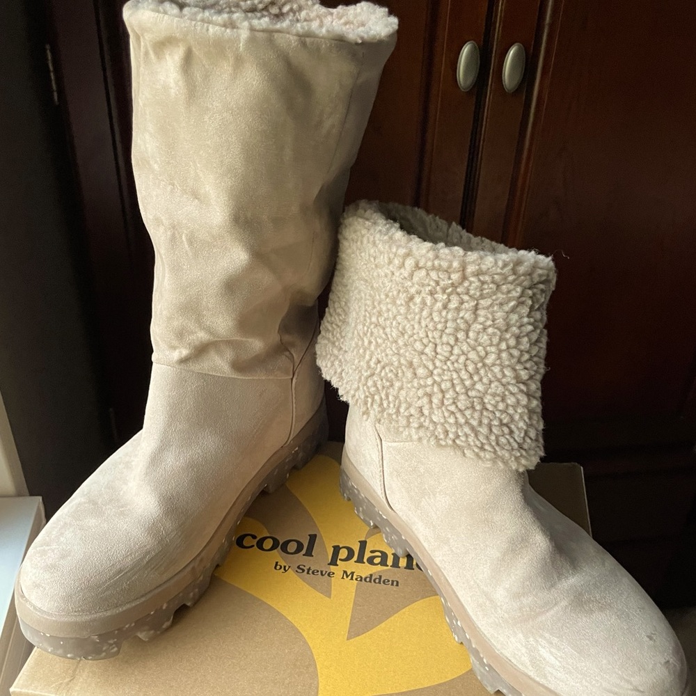 Cool Planet by Steve Madden mid calf boots